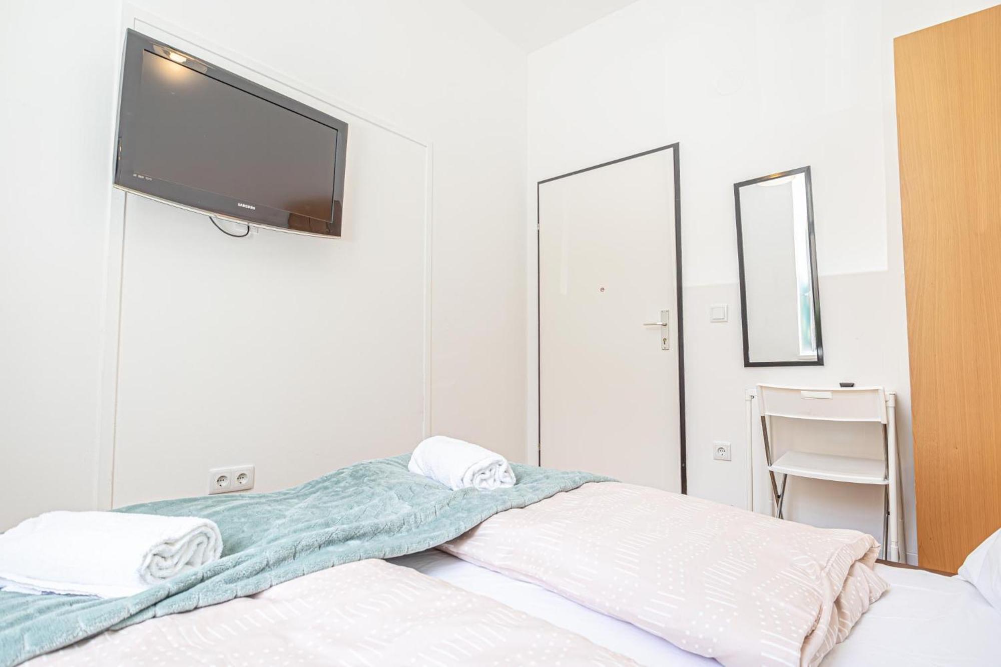 Loevly Shared 6Br With Garden Near Danube & Millenium City Vídeň Exteriér fotografie