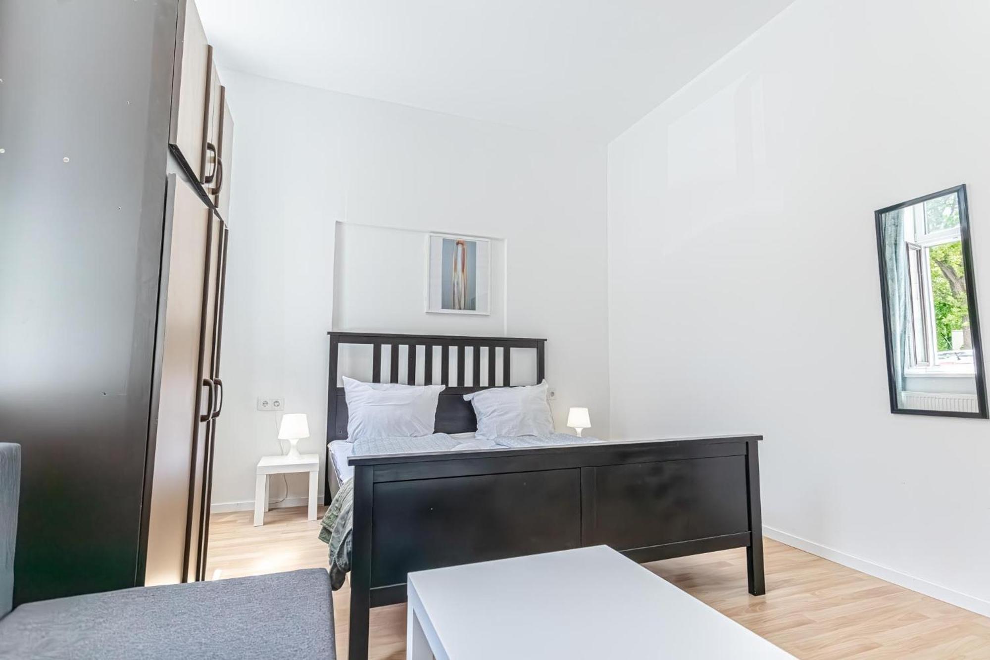 Loevly Shared 6Br With Garden Near Danube & Millenium City Vídeň Exteriér fotografie